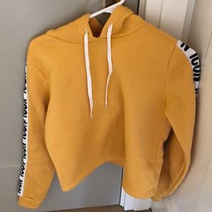 Cropped women’s sweatshirt icon sleeves